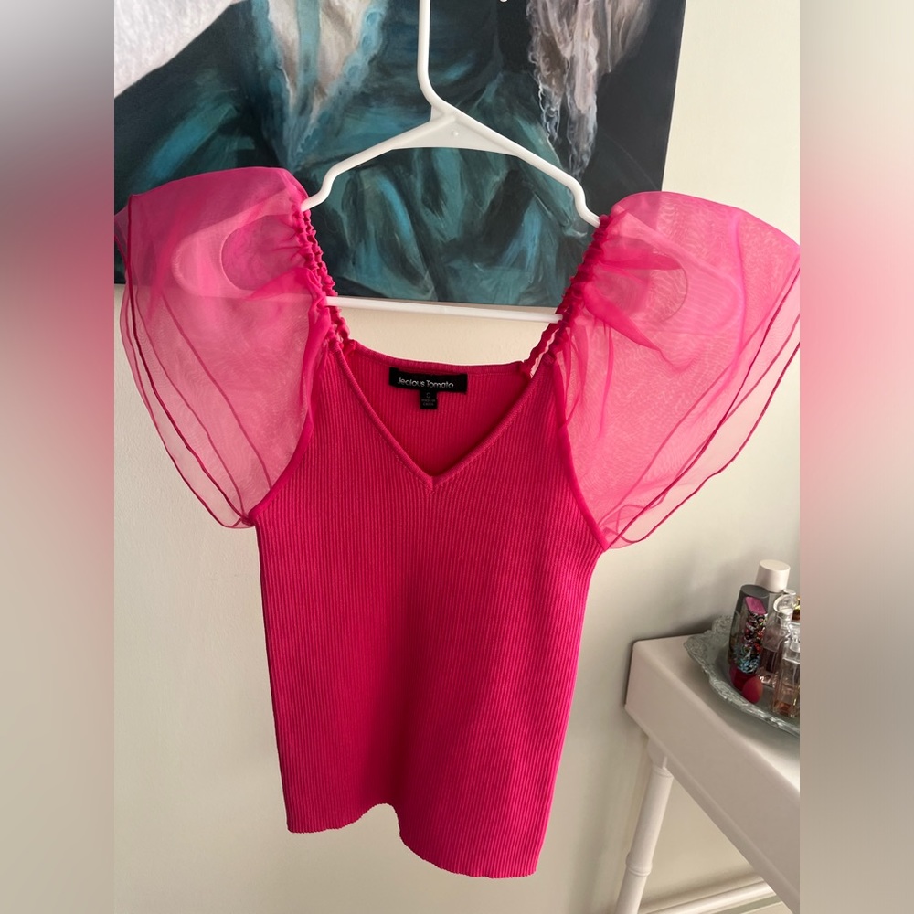 Jealous tomato top